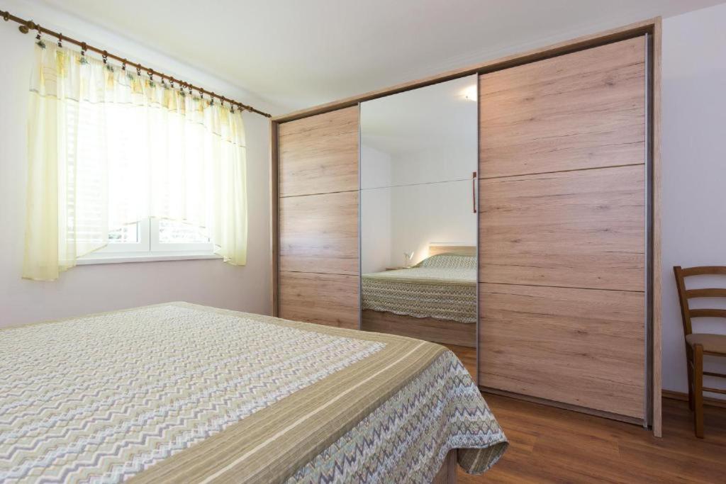 Apartments Hodanic Крк Экстерьер фото