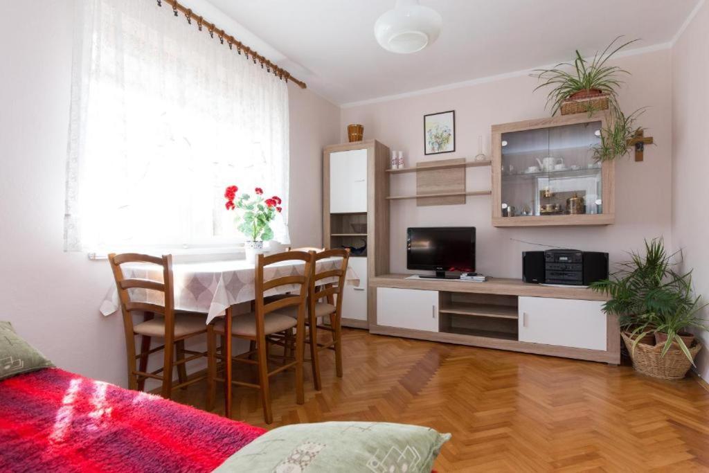 Apartments Hodanic Крк Экстерьер фото