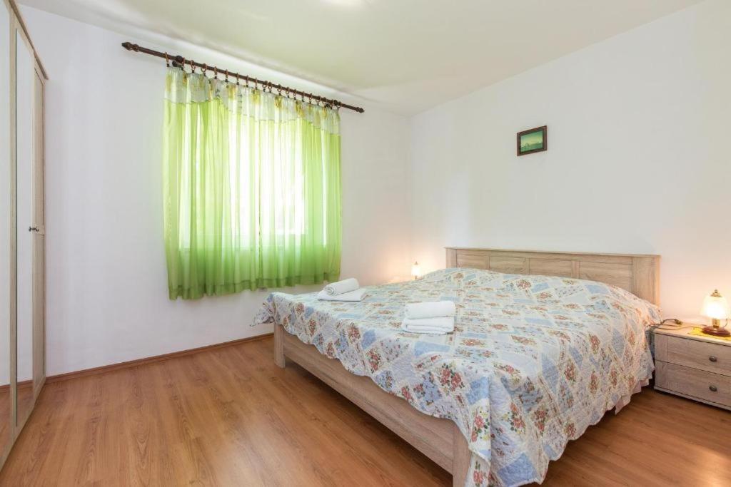 Apartments Hodanic Крк Экстерьер фото